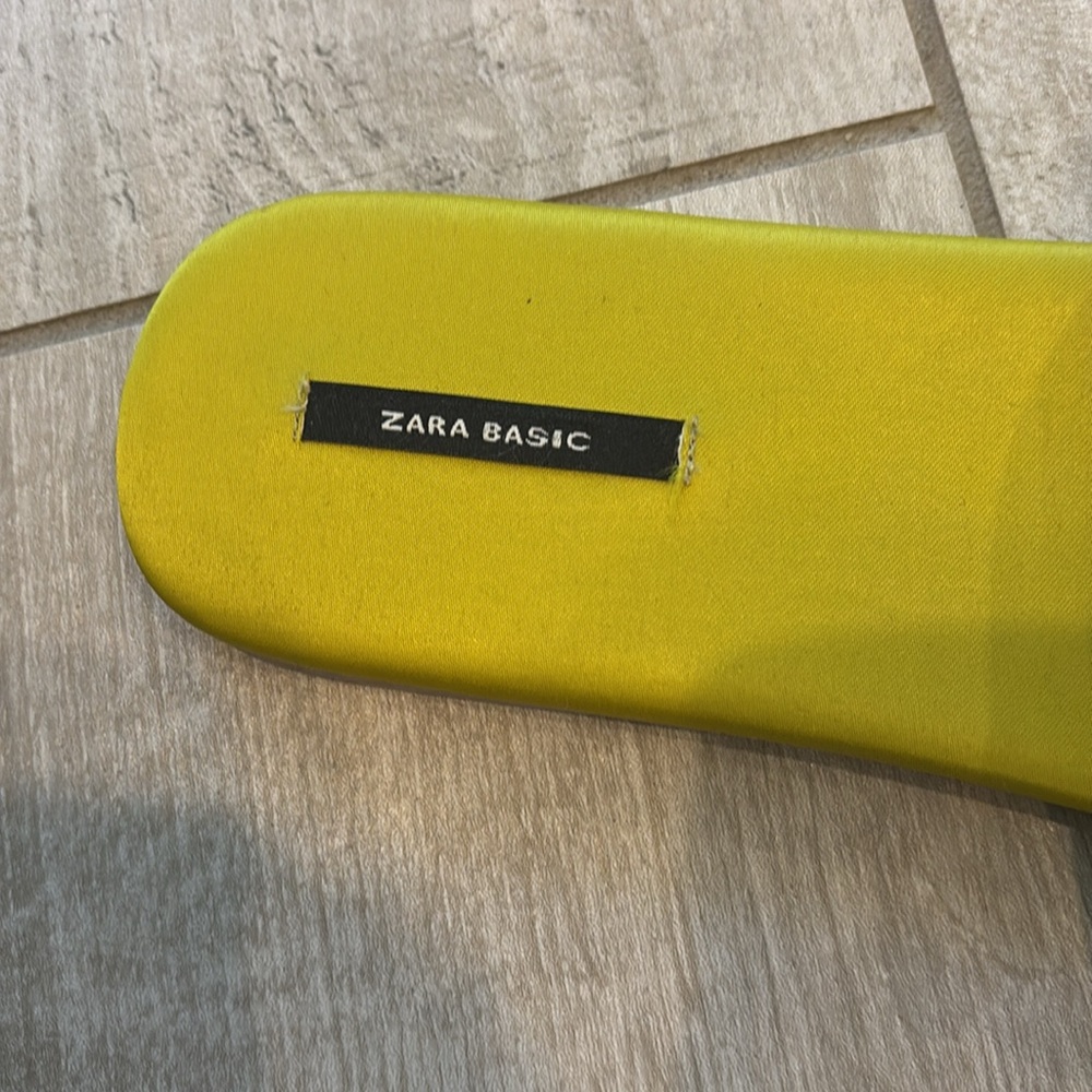Zara Yellow Ruffle Slide Sandals - Picture 2 of 5